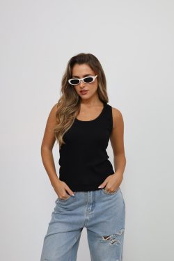 70698 שחור רחוק