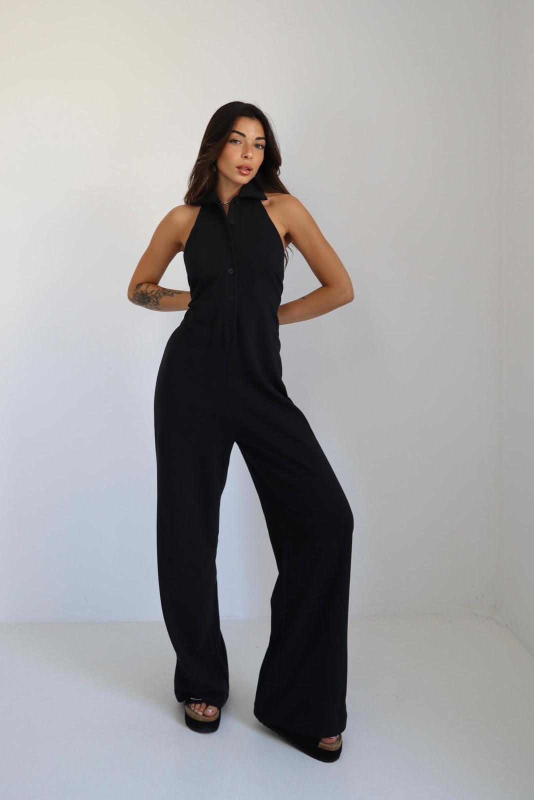 אוברול ענבר שחור אוברול ענבר שחור