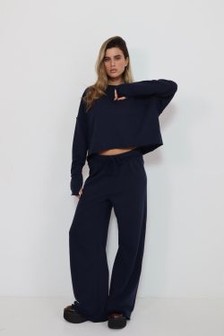 8343 שחור יפה